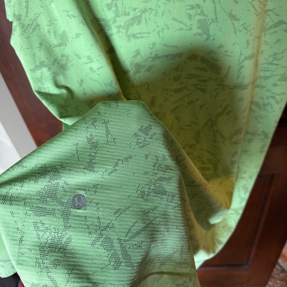 lululemon athletica Green Printed Men’s Athletic Tee